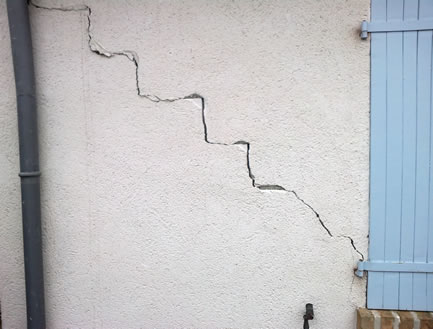 photo d'une fissure sur un mur